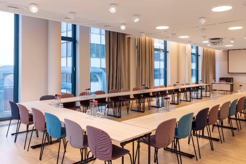 Konferenssit