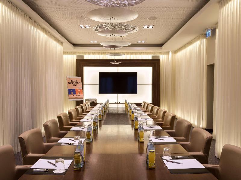 Konferenssit