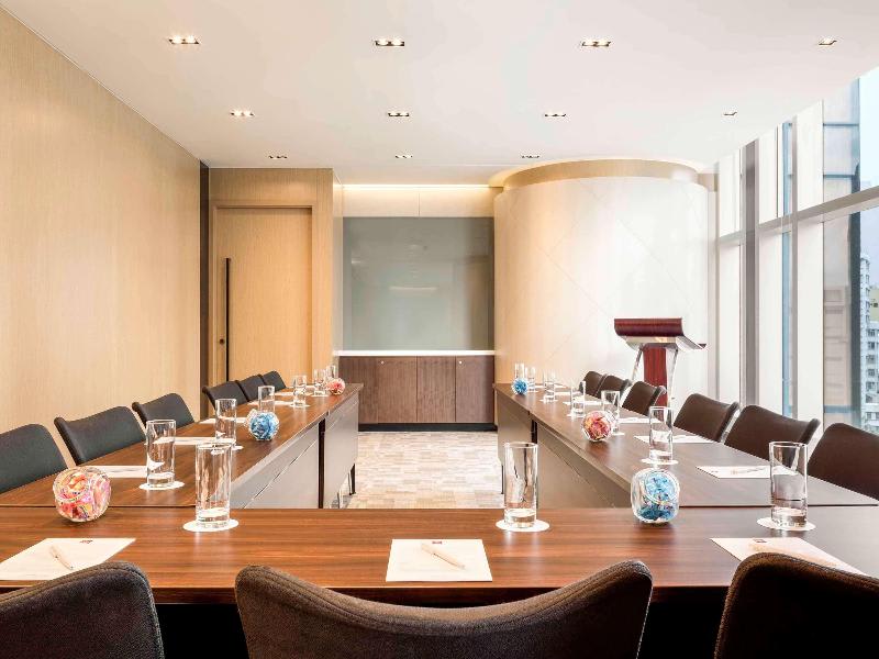 Konferenssit