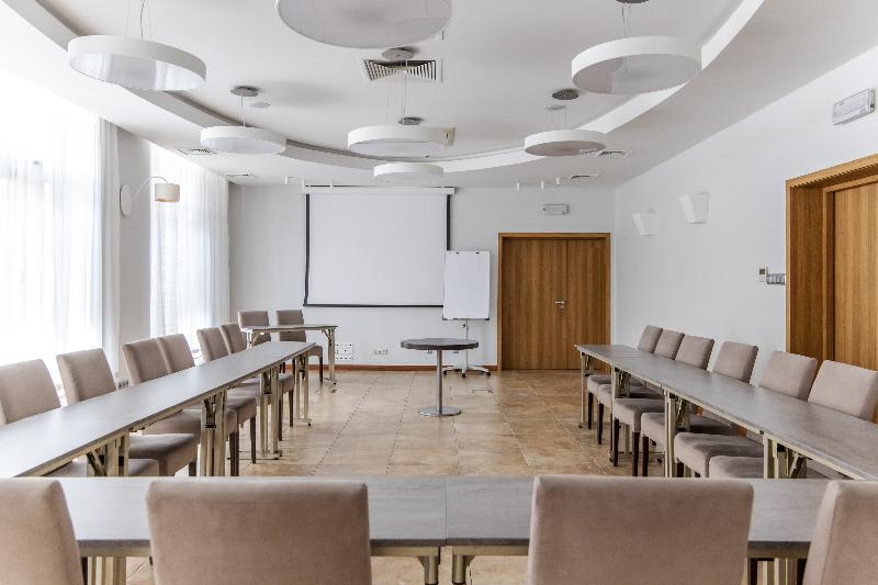 Konferenssit