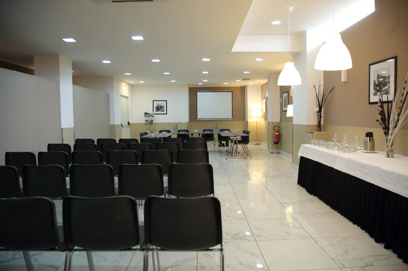 Konferenssit