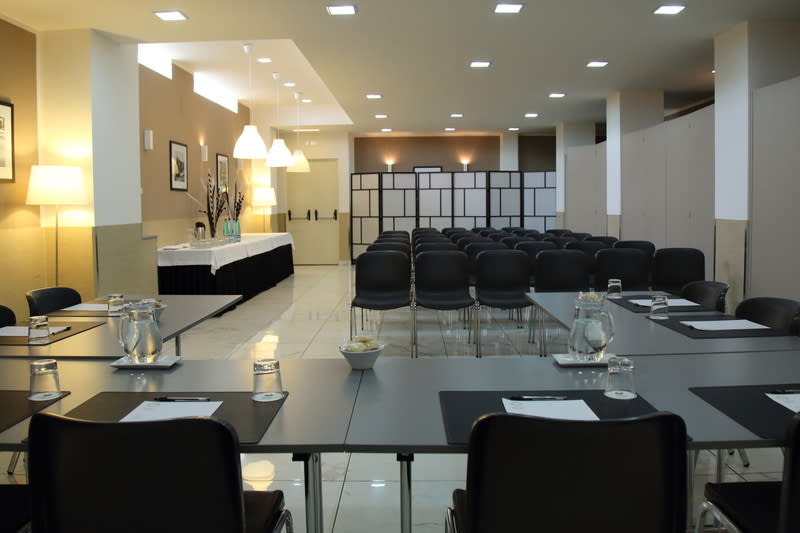 Konferenssit