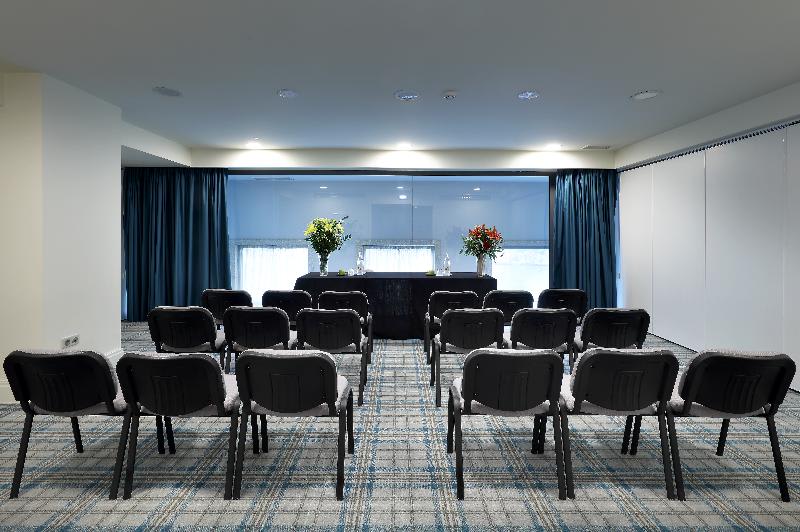 Konferenssit