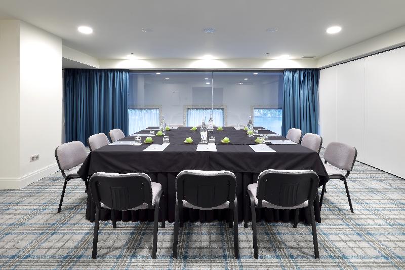 Konferenssit