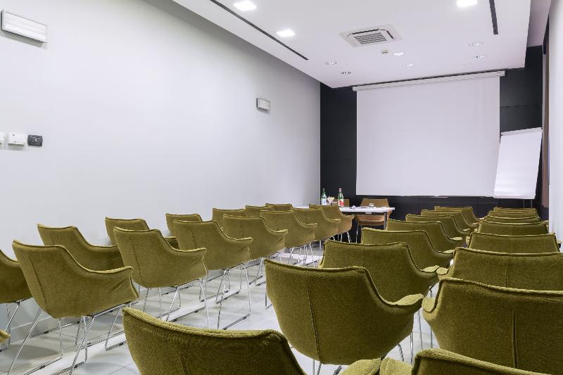 Konferenssit