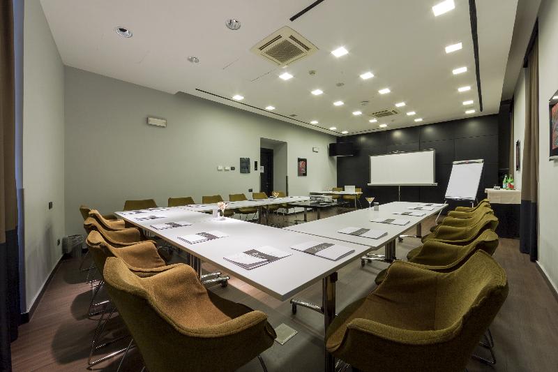 Konferenssit