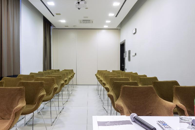 Konferenssit