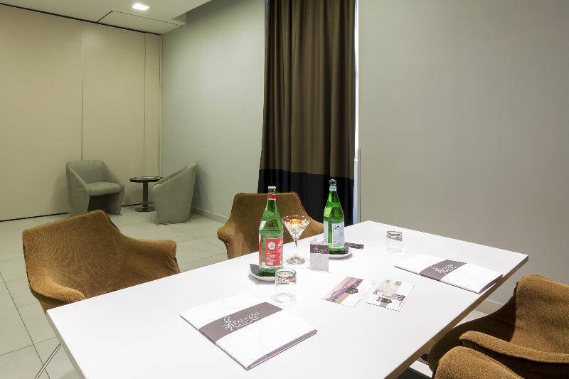 Konferenssit
