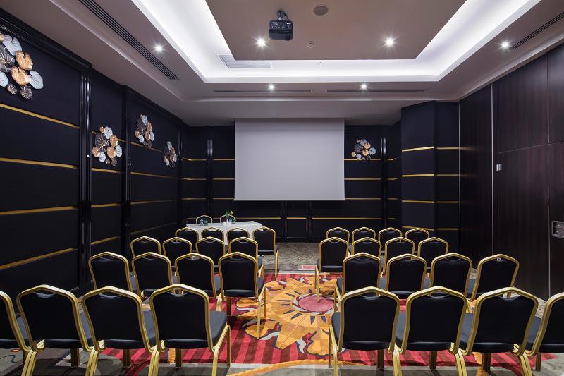 Konferenssit