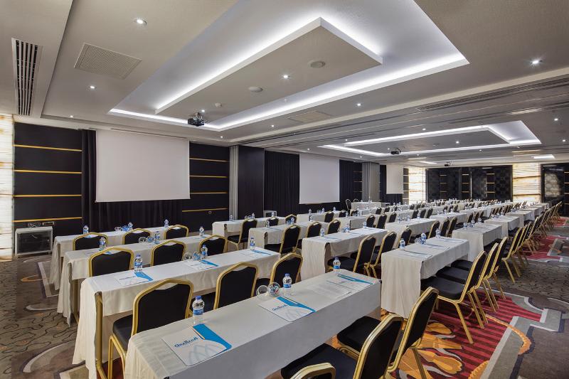 Konferenssit