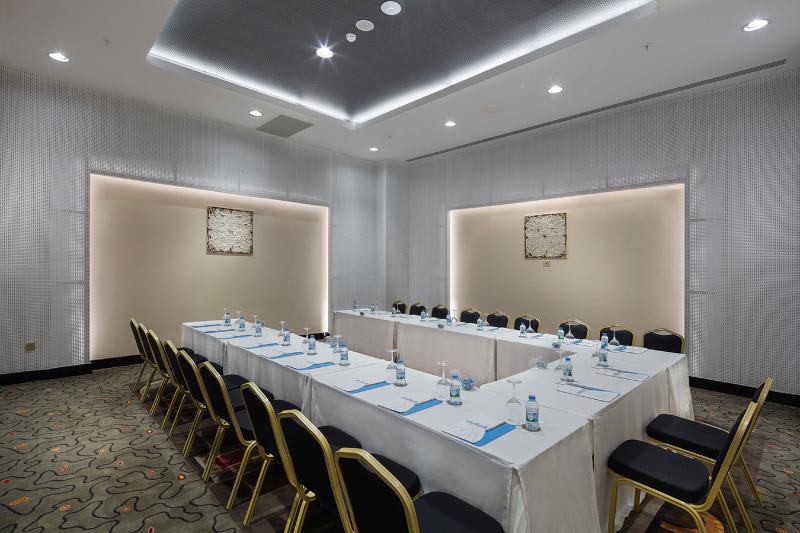 Konferenssit