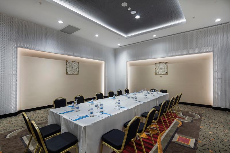 Konferenssit
