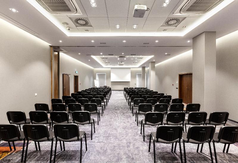 Konferenssit