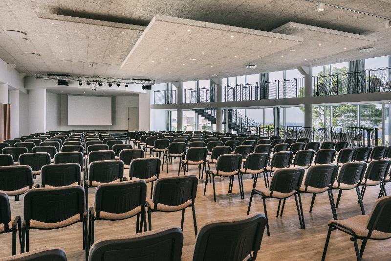Konferenssit