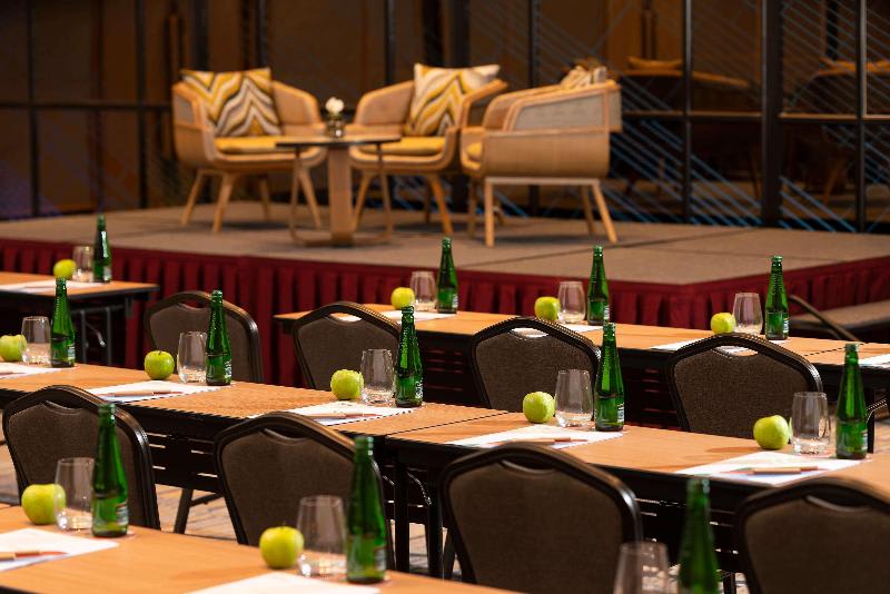 Konferenssit