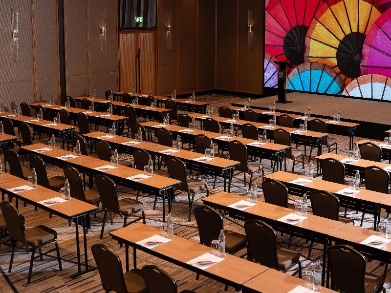 Konferenssit