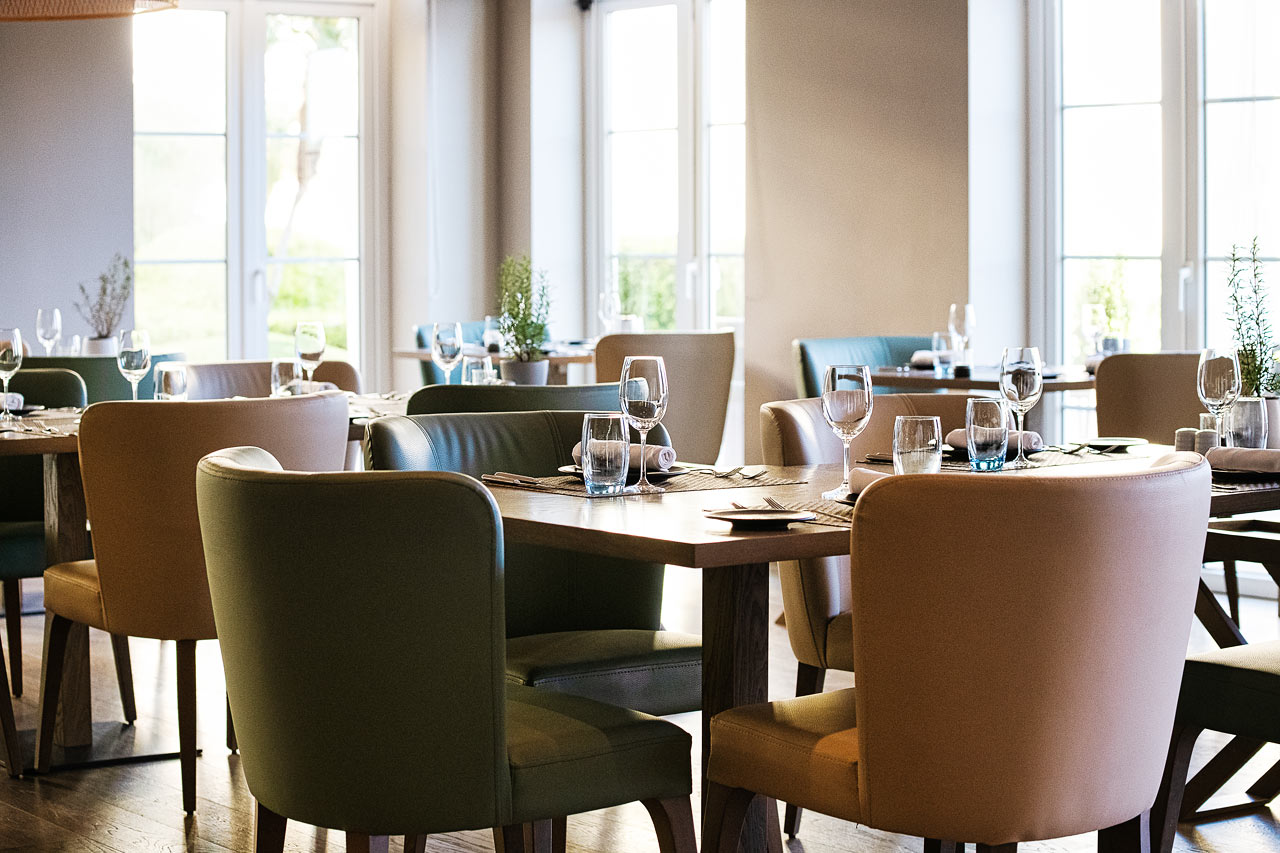 A la carte -ravintola, jossa on tarjolla kreikkaisia fuusioruokia