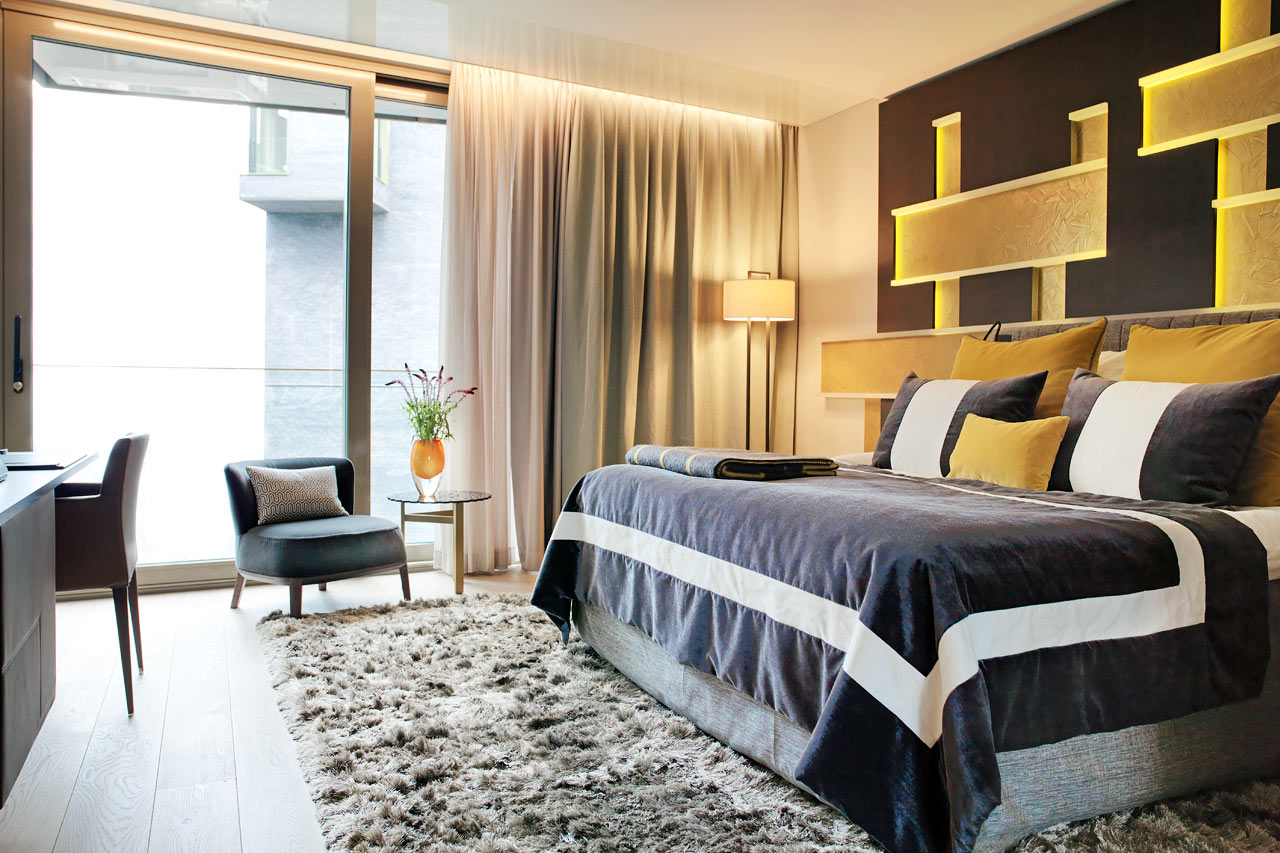 Kahden hengen superior ja deluxe-huone