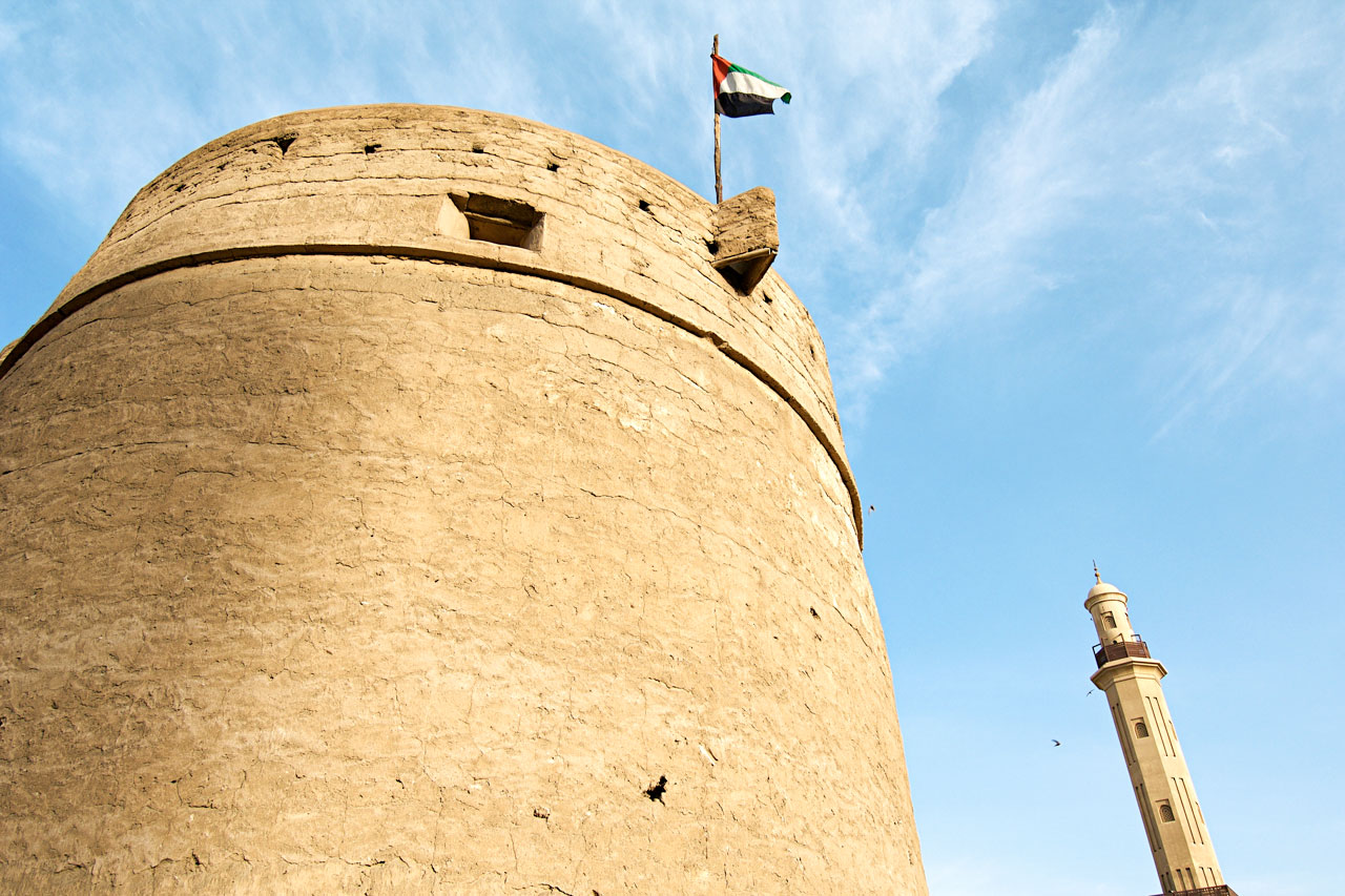 Fort Al-Fahidi ja Great Mosque -minareetti, Bur Dubai